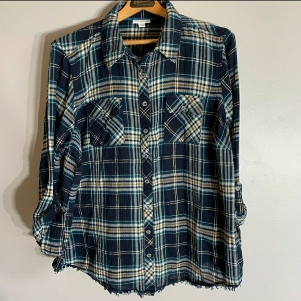 Westport 1962 Women’s Small S Blue Flannel Button Shirt Frayed Hem Fall Plaid